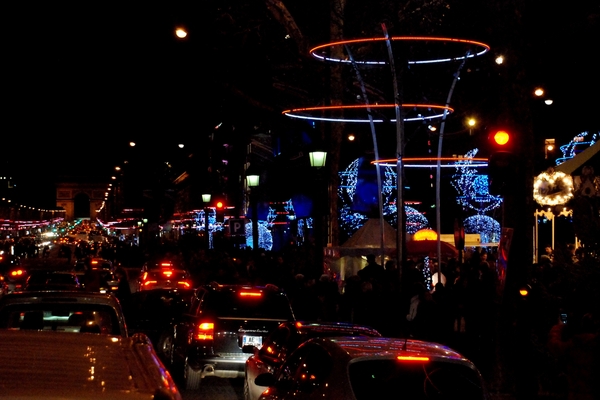 150Parijs dec 2011 - Champs Elysees bij nacht