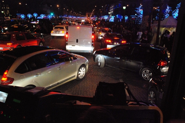 152Parijs dec 2011 - Champs Elysees bij nacht
