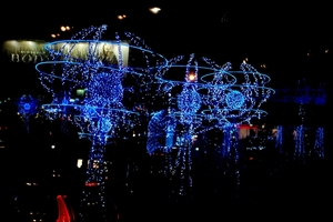 153Parijs dec 2011 - Champs Elysees bij nacht