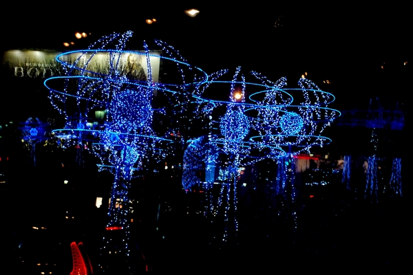 153Parijs dec 2011 - Champs Elysees bij nacht