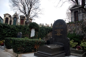 174Parijs dec 2011 - kerkhof Montmartre
