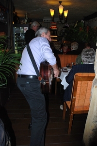 386Parijs dec 2011 - Bistro met muziek