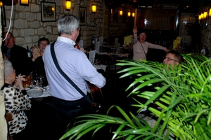 387Parijs dec 2011 - Bistro met muziek