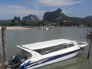 PB040457