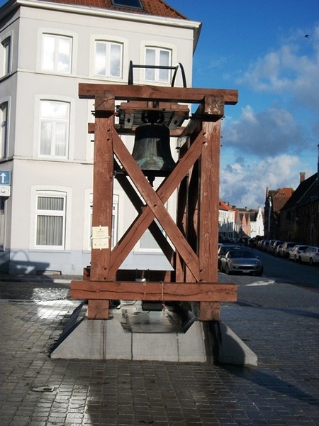 021-Dumery-klok-18de e.