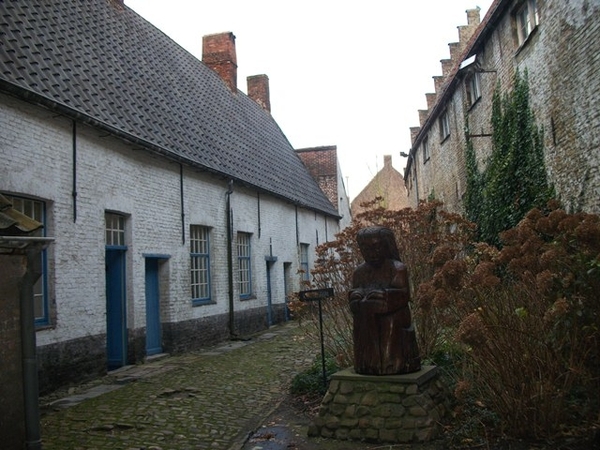 109-Godshuizen gesticht in de 15de e.door de familie Adornes