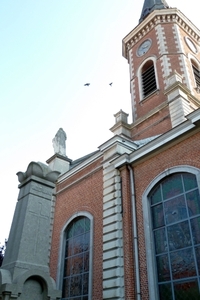 Oorlogsmonument zijkant P & P Kallo