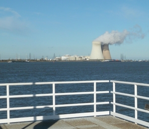 Doel nucleaire koeltorens