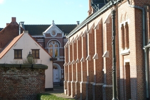 St Benediktus en Landshuisingang