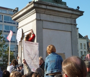 Poster aanbrengen