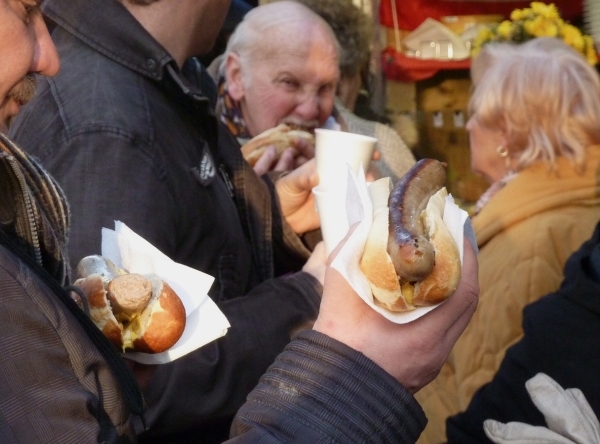 Kerstmarkt snoepers