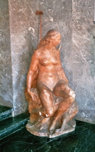 Marmeren standbeeld St Gertrude