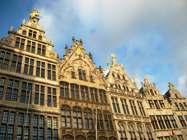 031-Gildenhuizen-Grote Markt