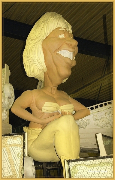 sized_sized_DSC36636a ikarnavalshallen lse