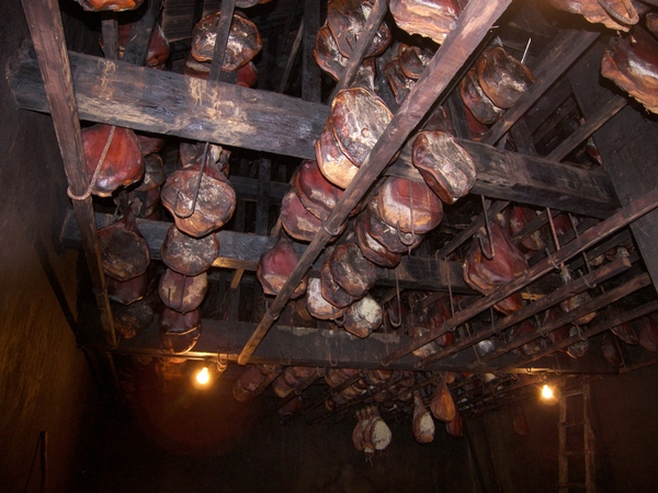 Hespen gerookt boven beukenhoutvuur