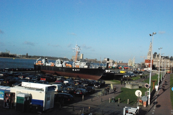 082 Antwerpen  7.01.2012 - Schelde kaaien