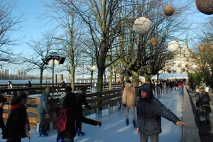 093 Antwerpen  7.01.2012 - Kerstmarkt en ijspiste