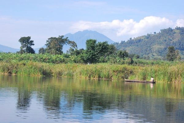 OEGANDA D 16 KISORO LAKE MUTANDA (77) - kopie