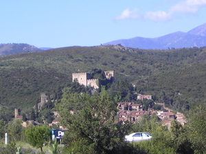 Vakantie juni 2008   Kasteel Castelnou in de verte