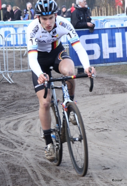 WK cyclocross Koksijde juniors en beloften  28-1-2012 048