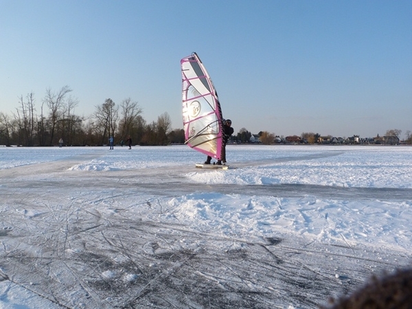 72-Ook surfers waren er op het Donkmeer