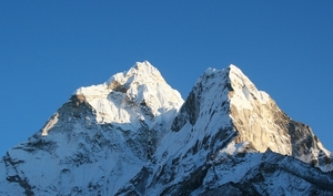 De Ama Dablam