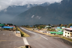 Lukla : het super kleine vliegveld