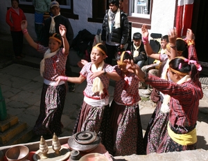 Namche : dansers