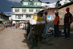 Lukla : voornaamste straat