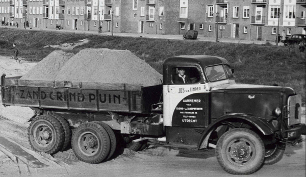 mack dump truck