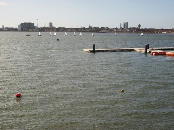 121-Windsurfers-Spuikom Bredene