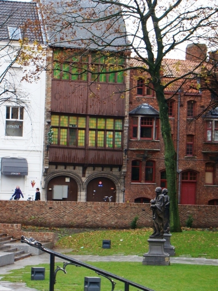 BRUGGE NOVEMBER 2011 IJSCULPUREN 017