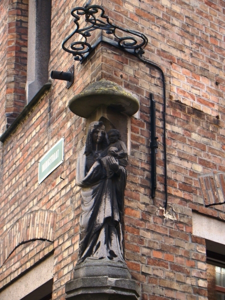 BRUGGE NOVEMBER 2011 IJSCULPUREN 037