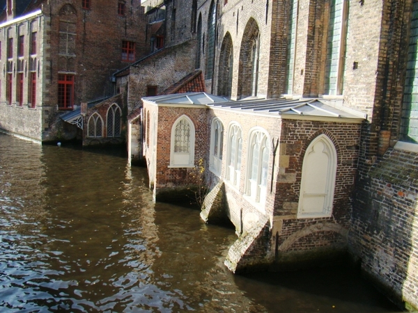 BRUGGE NOVEMBER 2011 IJSCULPUREN 051