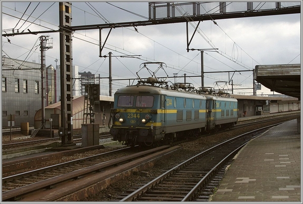NMBS HLE 2344-2380 Antwerpen 15-01-2004