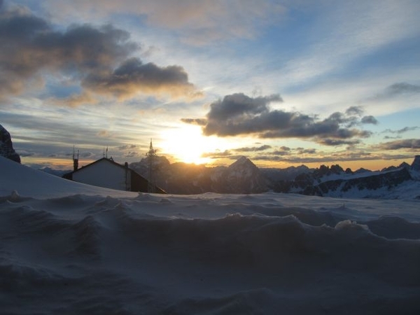 20120221 104 SkiSafari Zonsopgang Lagazuoi