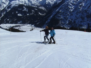 Edda en Ingrid op de piste