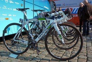 Pinarello-Movistar-Team