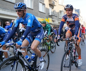 Dwars Door Vlaanderen Start( Morkov-Saxobank)