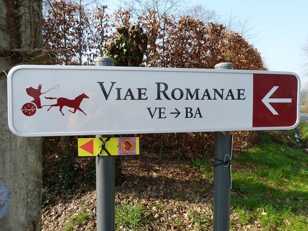 012-Langs voorm.Romeinse heirbanen