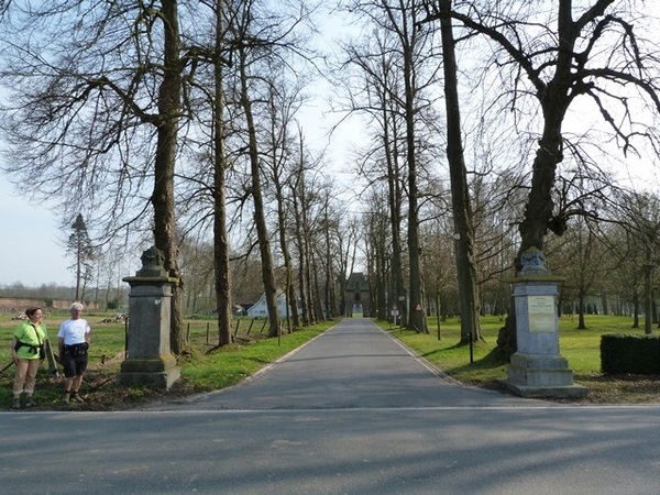 093-Dreef naar voorm-Kasteel van Lilare-St-M-Oudenhove