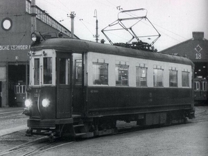 A 252 Remiseterrein Leidsevaart Haarlem 23-05-1957 L.J.P. Albers