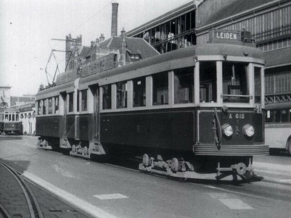 A 617-618 Stationsplein Haarlem 27-08-1939 W.D.J. Cramer
