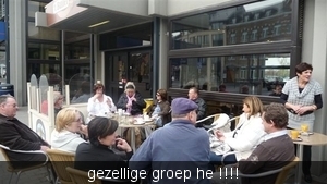 de bende op het terras