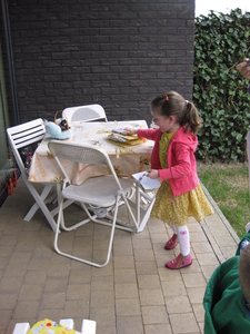 65) Jana in actie