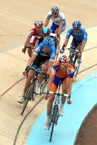 PARIJS-ROUBAIX-Aankomst Velodrome Roubaix