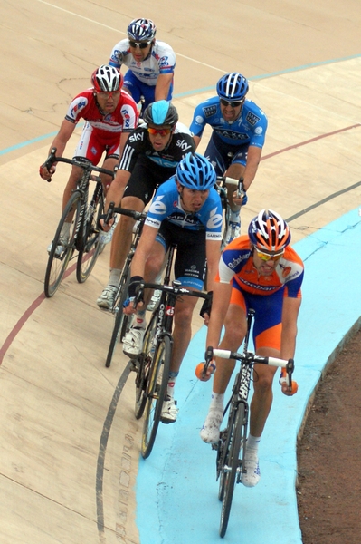 PARIJS-ROUBAIX-Aankomst Velodrome Roubaix