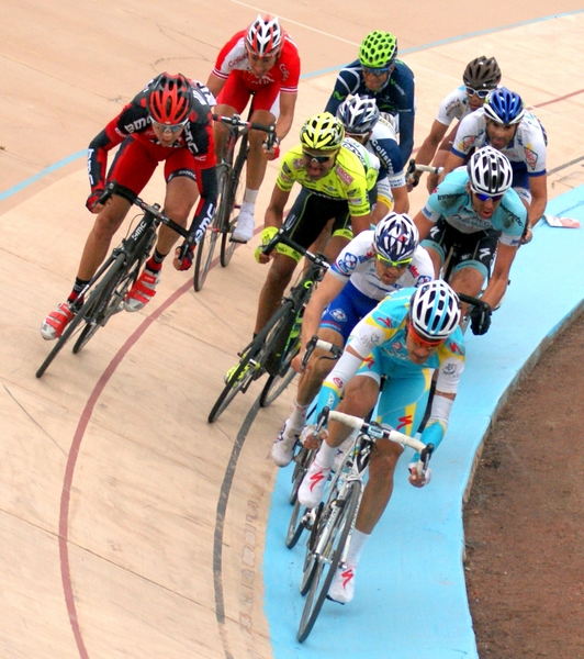 PARIJS-ROUBAIX-Aankomst Velodrome Roubaix