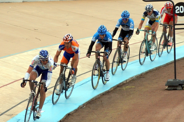 PARIJS-ROUBAIX-Aankomst Velodrome Roubaix