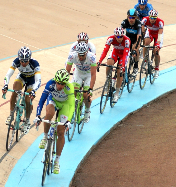 PARIJS-ROUBAIX-Aankomst Velodrome Roubaix